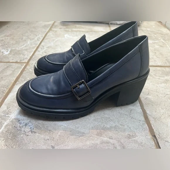 Brand New Navy Blue Penny Loafer Style Shoes - Sz 9 - Picture 1 of 7